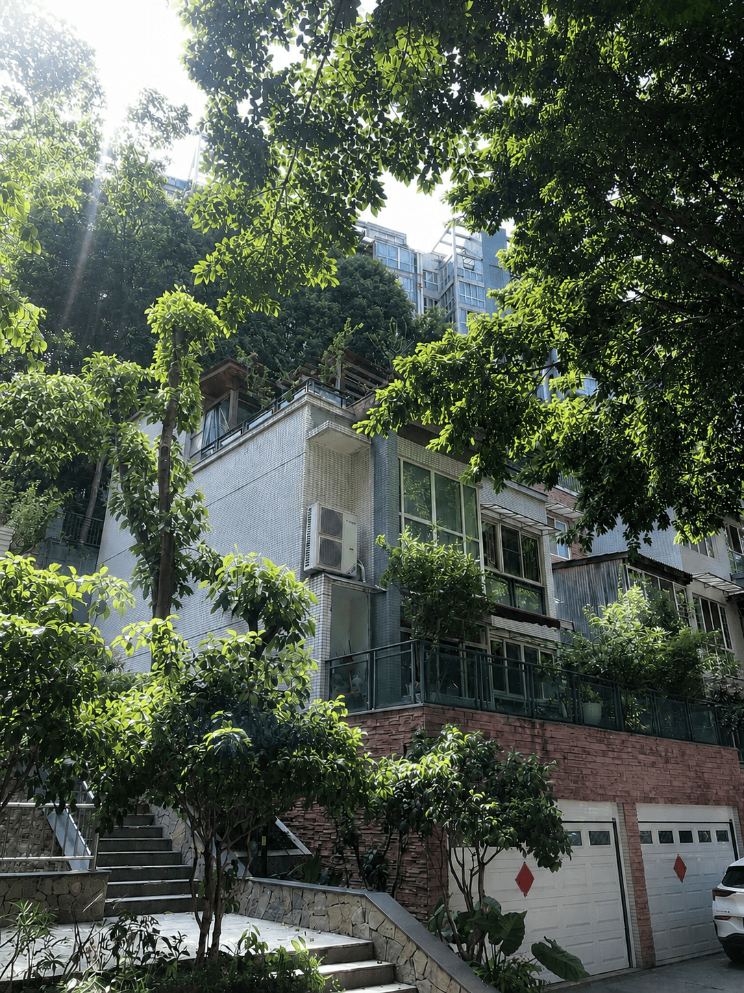 汕尾岛居岁月从容升级：小小岛老别墅加装蒂升悦行款电梯